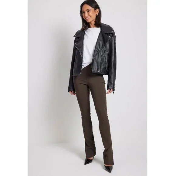 NA-KD brand. Slim-fit super stretch slit pants. - Picture 1 of 6